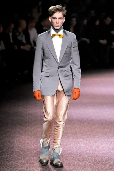 Look 38